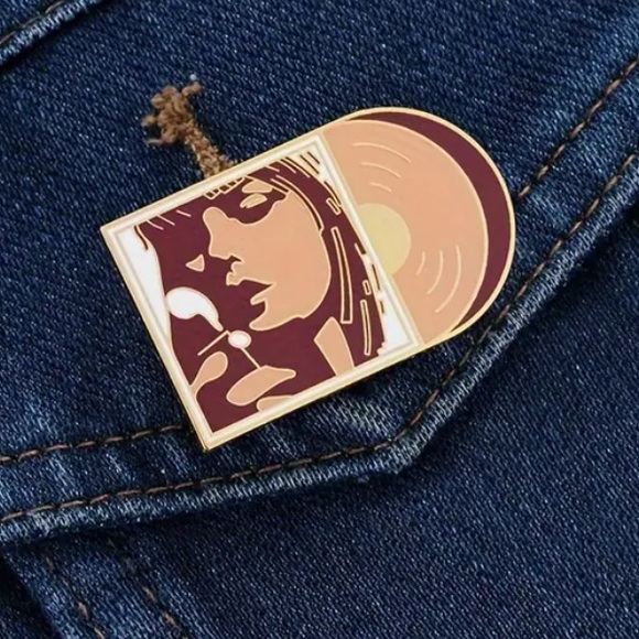 MIDNIGHTS ALBUM COVER - MIDNIGHTS LIGHTER TAYLOR SWIFT PIN - Picture 4 of 10